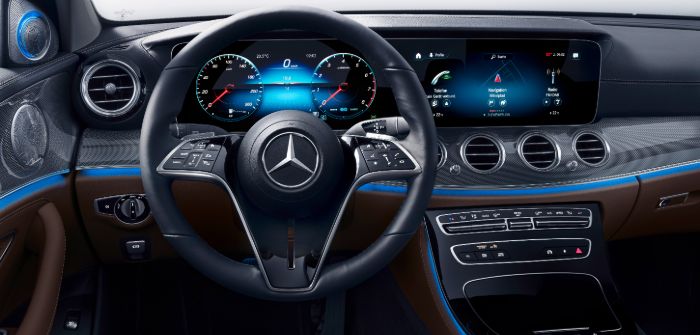 Mercedes-Benz reinvents the steering wheel