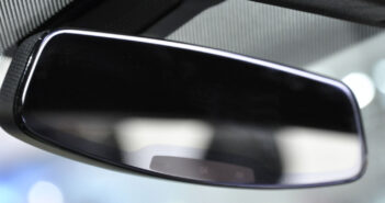 Seeing Machines and Magna collaborate on fully integrated driver monitoring and mirror solution