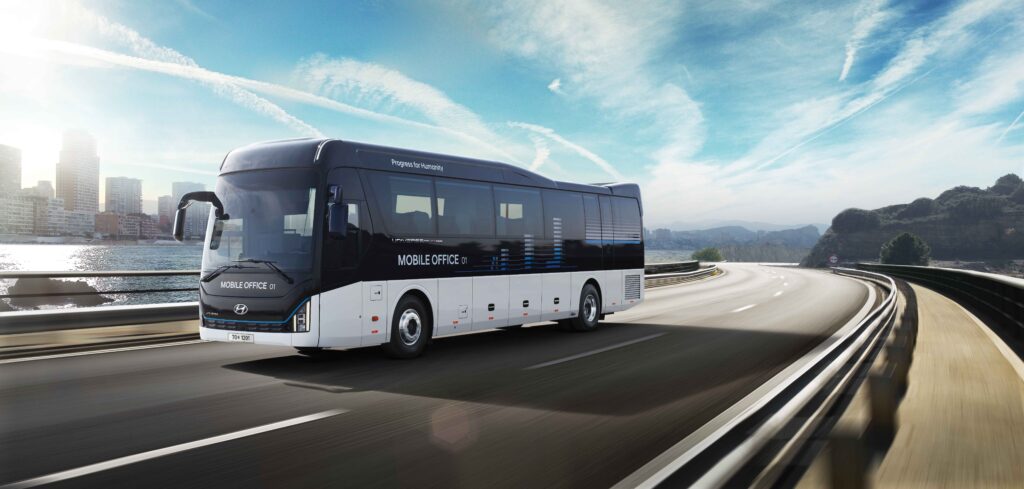 Hyundai launches Universe Mobile Office to facilitate working on the move