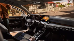 Golf 2024 features tech and infotainment upgrades