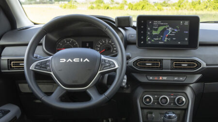 Dacia and NGG introduce OSM-based navigation maps