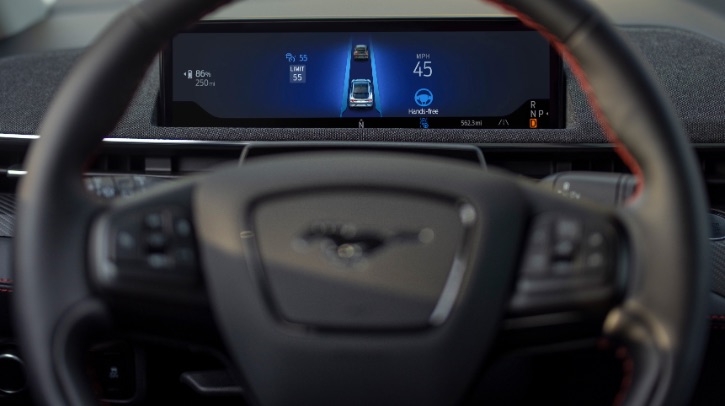 Ford introduces automatic lane change with BlueCruise 1.5 Ford adds automatic lane change to BlueCruise 1.5