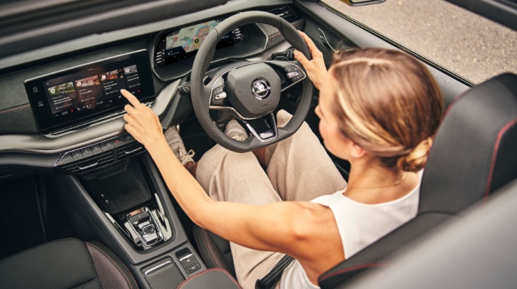 Škoda to offer Readly reading app for its cars