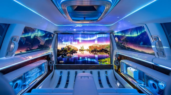 Vision V limousine launched by Mercedes-Benz Vision V limousine concept launched by Mercedes-Benz.