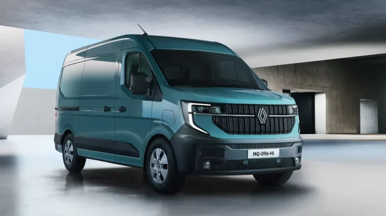 Renault adopts recycled end-of-life vehicle plastic in instrument panel.