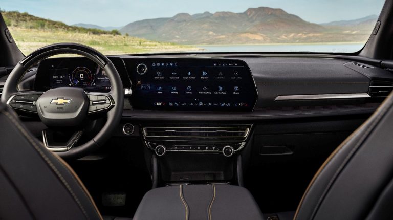 Chevrolet refreshes High Country design for 2027 Traverse.