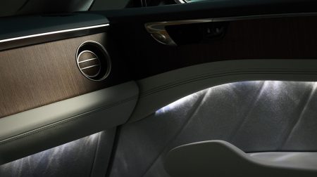 New Bentley concept features merino wool, walnut veneer and aluminum.