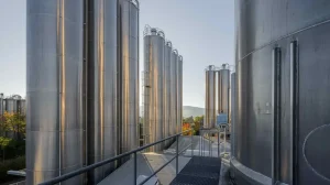 Photo of plastic silos belonging to Polyblend GmbH at the Bad Sobernheim site.